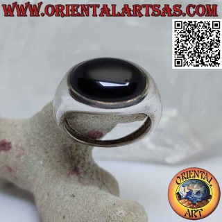 Anillo de plata lisa con ónix horizontal cabujón en relieve
