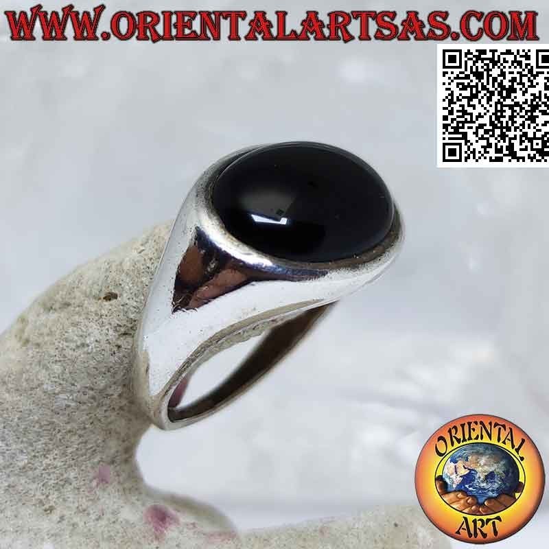Bague en argent lisse avec onyx horizontal cabochon en relief