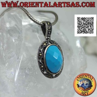 Pendentif en argent avec pâte turquoise ovale facettée entourée d'un rang de marcassite