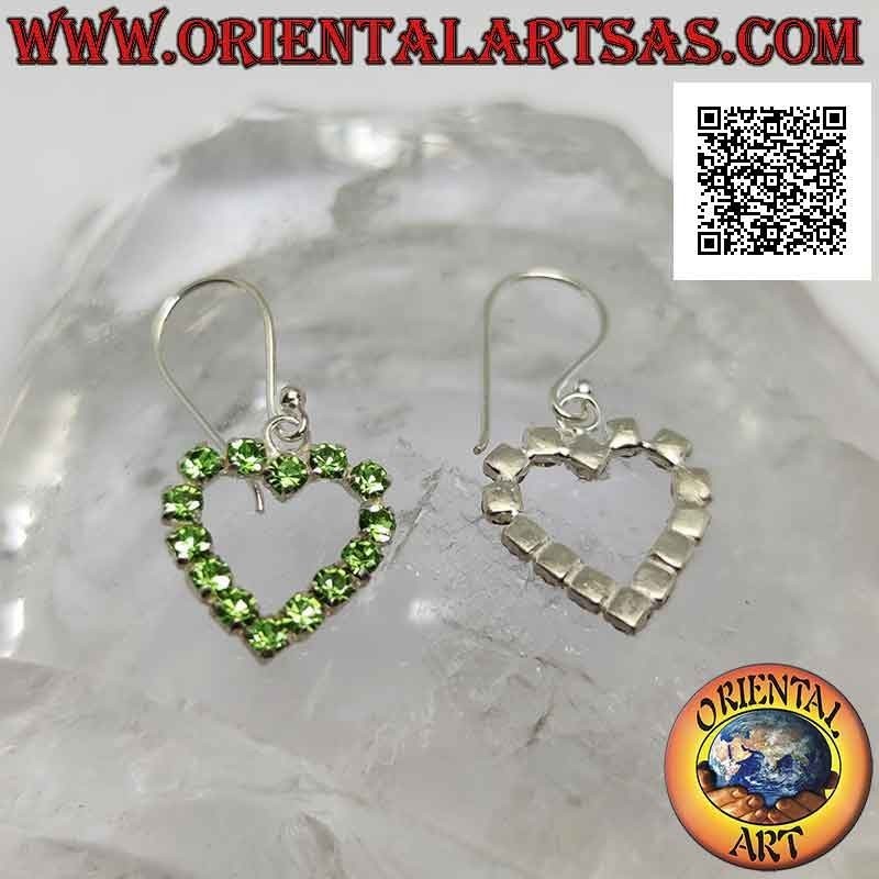 Orecchini in argento a monachella con contorno di cuore di zirconi verdi incastonati (piccolo)