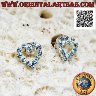 Boucles d'oreilles lobe en argent avec contour coeur d'oxydes de zirconium bleu clair (petit)