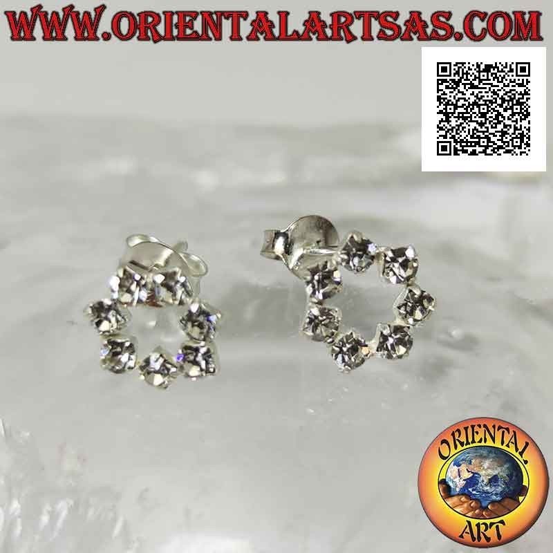 Pendientes lóbulos de plata con contorno circular de circonita cúbica blanca (pequeño)