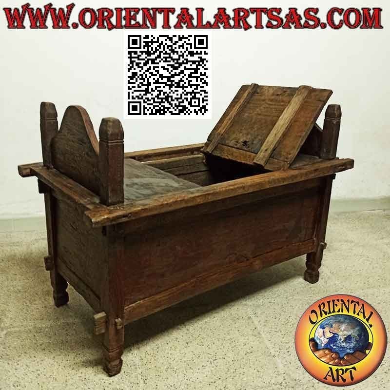 Simple antique "Jodang" bench - chest in antique teak wood (can be opened)