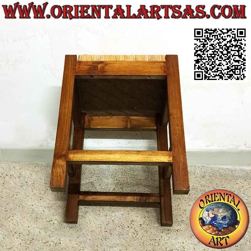Tabouret linéaire carré en bois de teck et assise en bambou tressé
