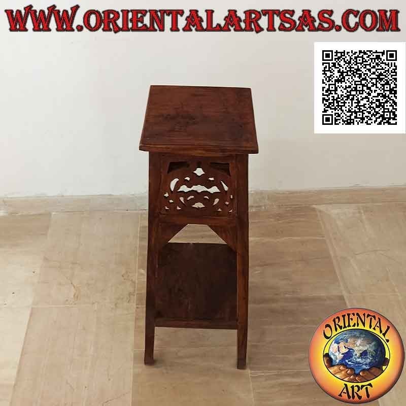 Hoher Hocker (Hilfsregal) mit quadratischer Platte und perforierter Dekoration aus Teakholz geschnitzt