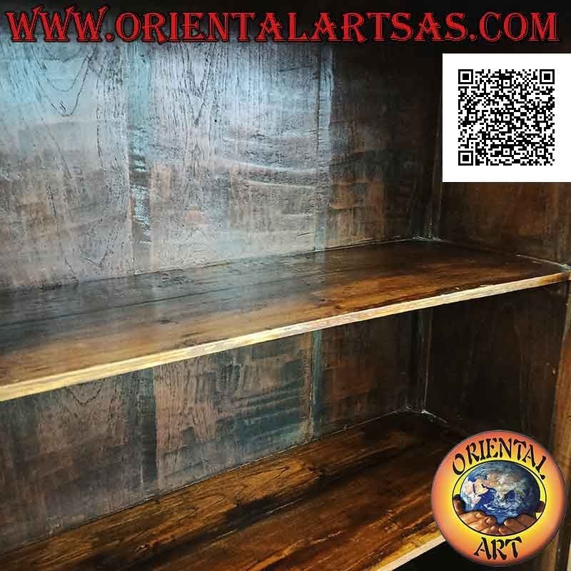 Vetrina antica a due ante con edera in altorilievo intagliata in legno antico di teak