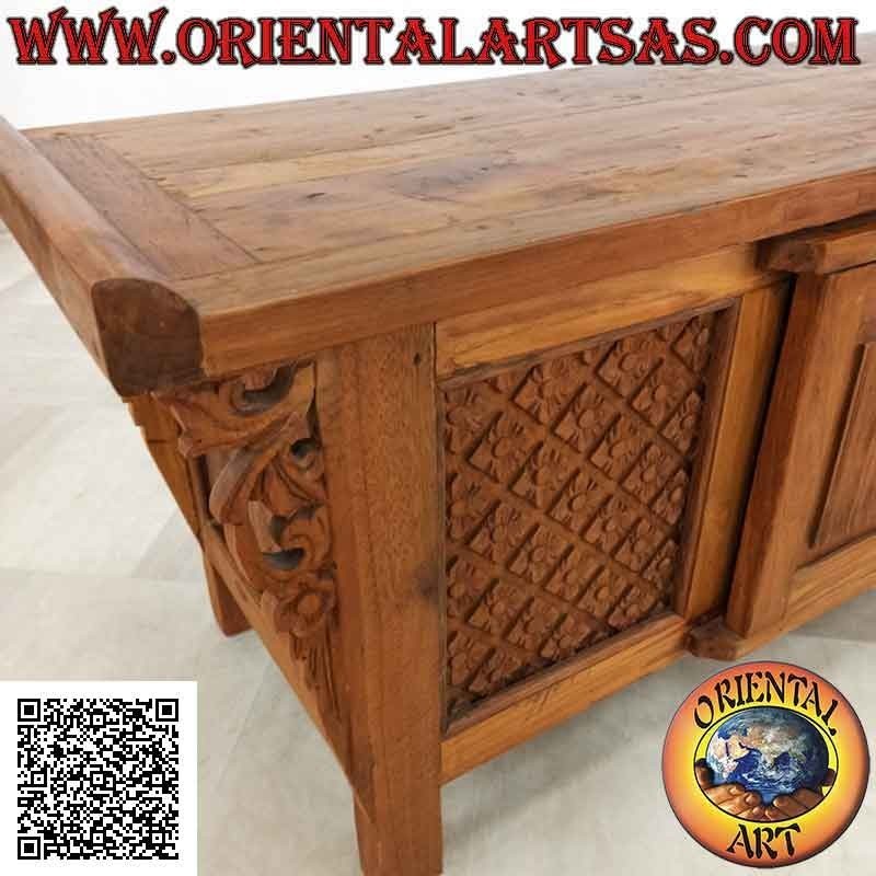 Buffet Java ancien avec loquets et charnières en bois et panneaux avec fleurs sculptées en bois de teck