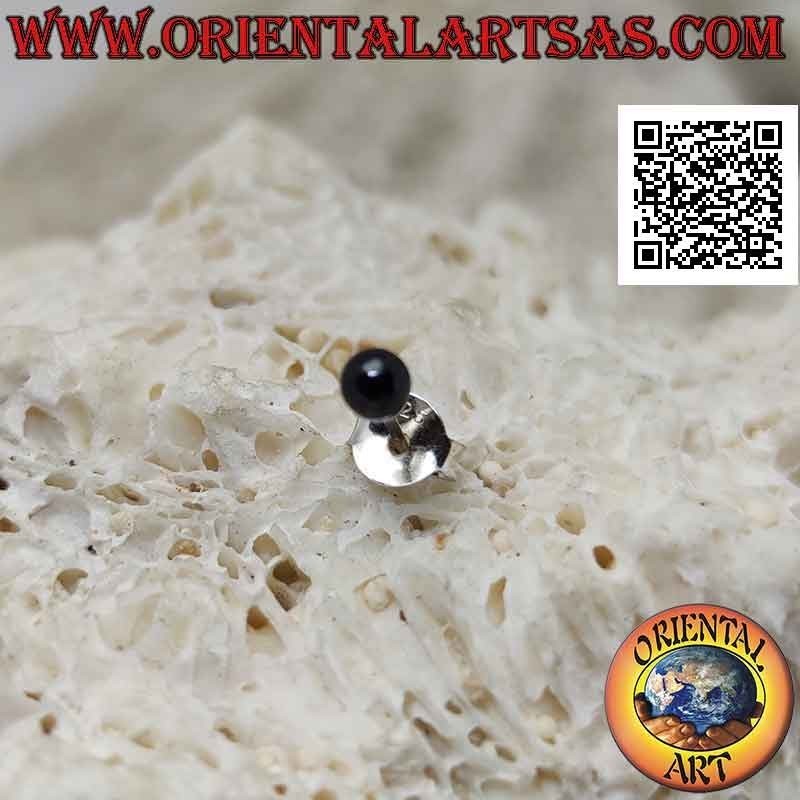 Mini orecchino in argento, la perla nera