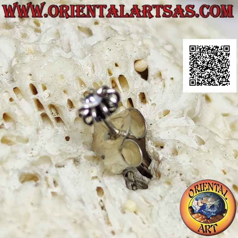 Mini pendiente / tachuela de nariz en plata, circonita redonda rodeada de encaje (2 mm)