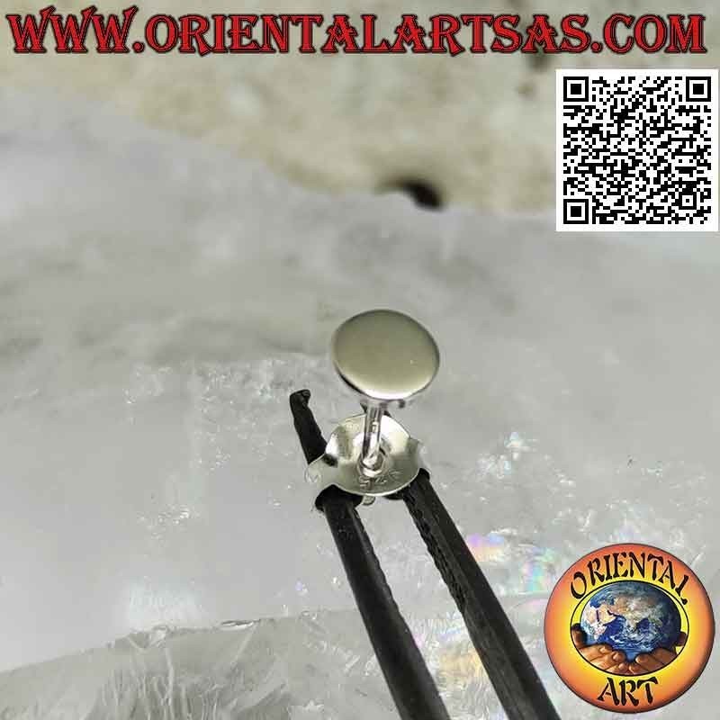 Mini orecchino in argento, la piastra tonda liscia piatta