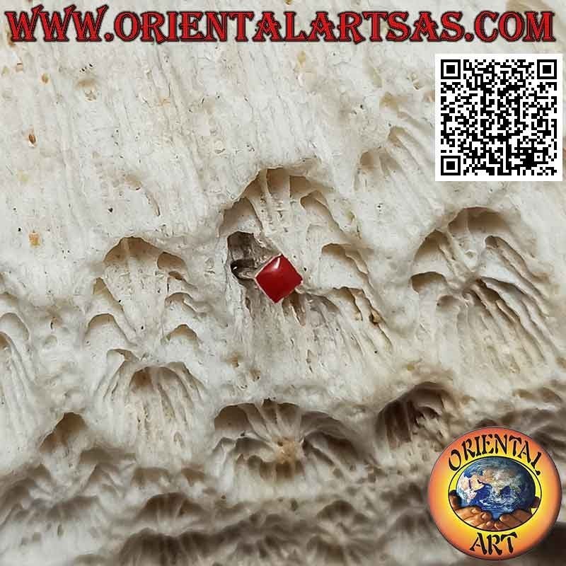 Mini pendiente / espárrago en plata, ágata cuadrada (2 mm)