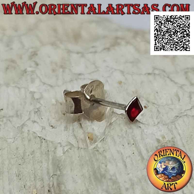 Mini orecchino / puntino da naso in argento, quadrato con zircone colorato sfaccettato (2 mm) (b)