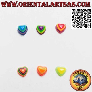 Mini orecchino in argento, il cuore a strisce multicolore