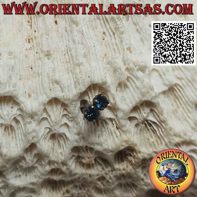 Pendiente mini de plata, par de circonitas de color de 3 mm engastadas