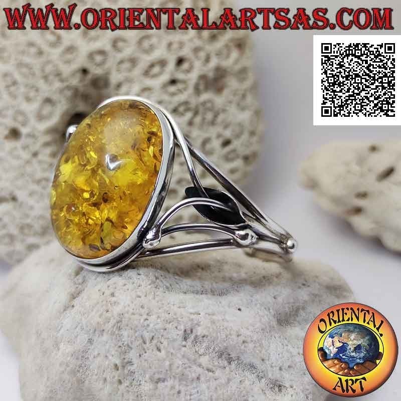 Rigid bracelet in 925 ‰ silver with large oval cabochon amber and floral openwork decoration