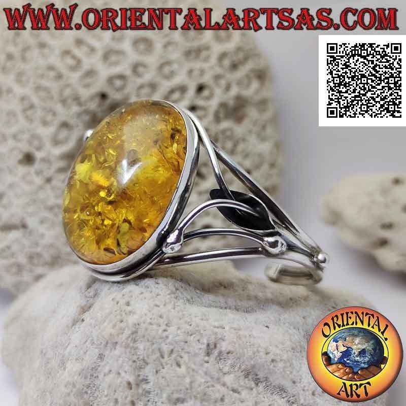 Rigid bracelet in 925 ‰ silver with large oval cabochon amber and floral openwork decoration
