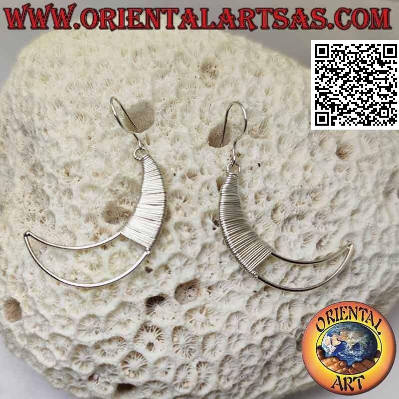 Pendientes de palanca de plata con luna y alambre enrollado bidimensional