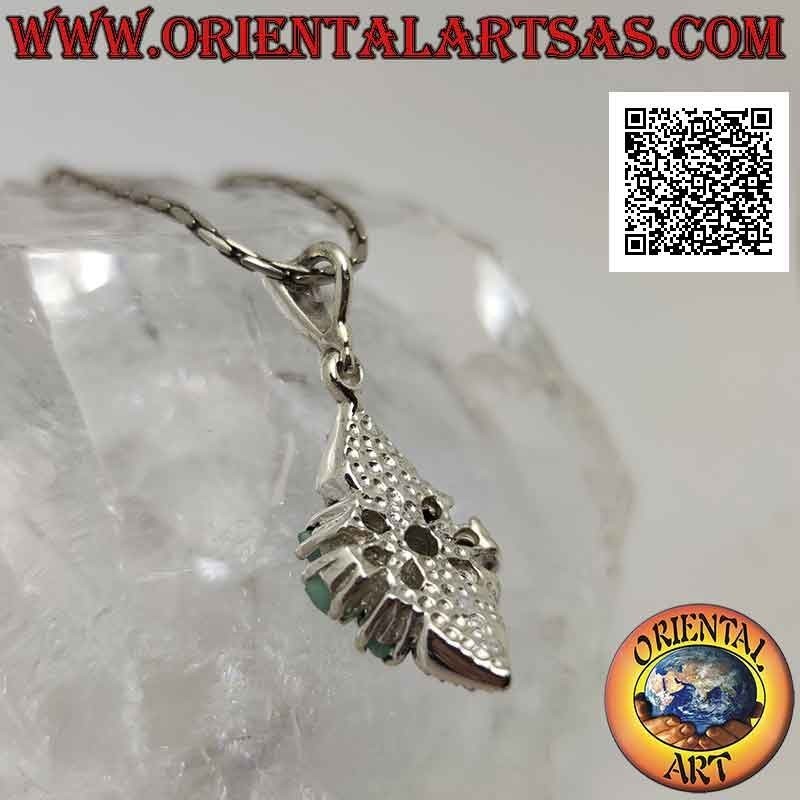 Colgante de plata con esmeralda redonda en una estrella de esmeralda ovalada natural y dos rombos de marcasita