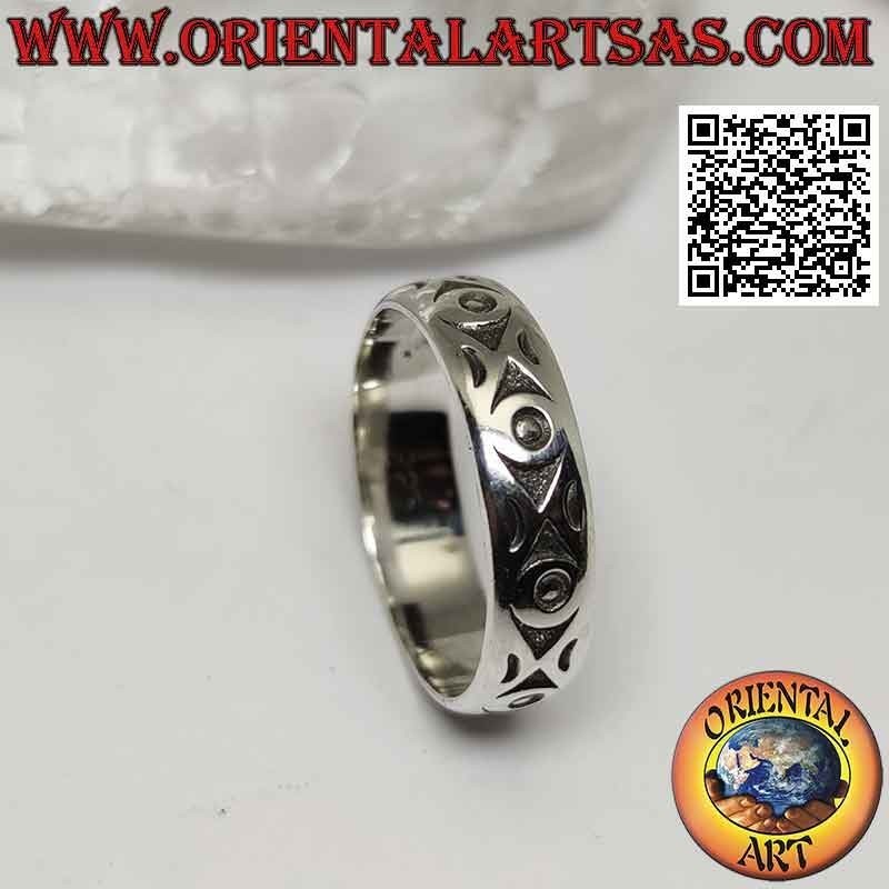 Bague en argent, série de triangles et de cercles en bas-relief