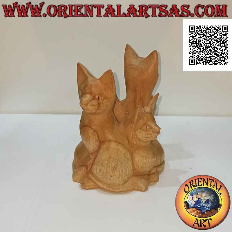 Escultura la familia de los gatos en un círculo de madera de balsa de 15 cm.