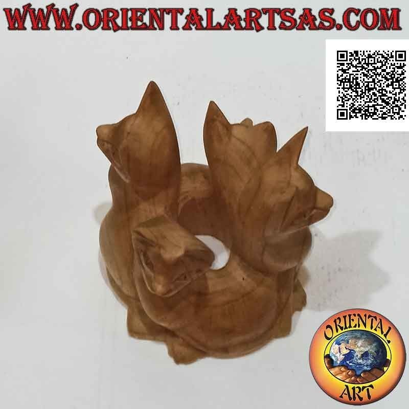 Sculpture la famille des chats dans un cercle en balsa de 15 cm