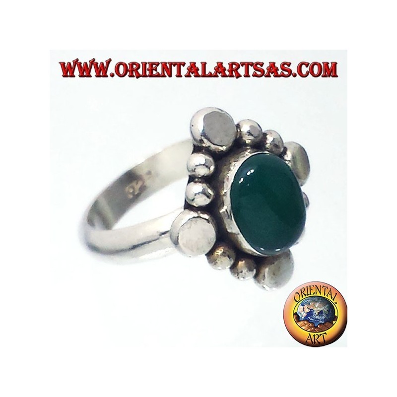 Bague en argent avec ovale vert agate cabochon