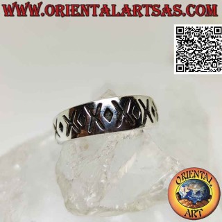 Silver ring with crescent band with alternating engraved X and dot