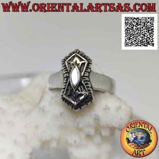 Bague en argent avec navette en nacre sur double pentagone décoré avec miroir