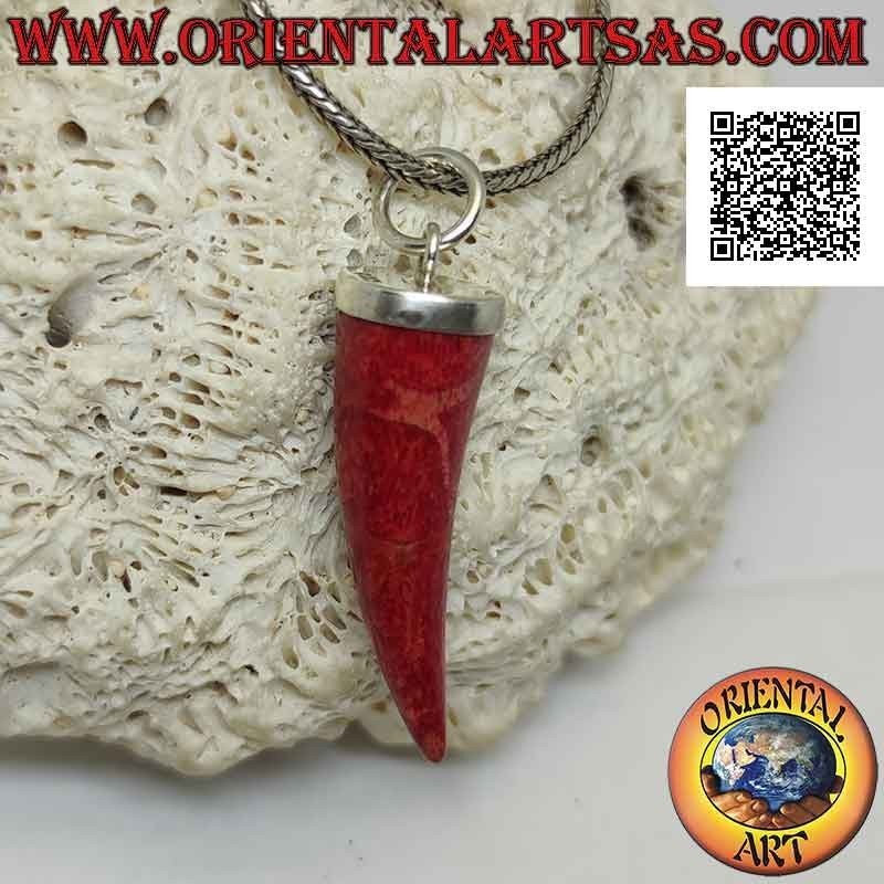 Ciondolo in argento a corno "portafortuna" di madrepora rossa (corallo) con cappuccio liscio