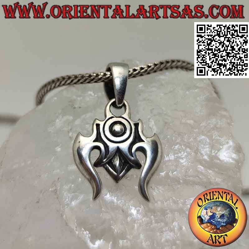 Ciondolo in argento a forma di corna di toro con granato tondo cabochon centrale