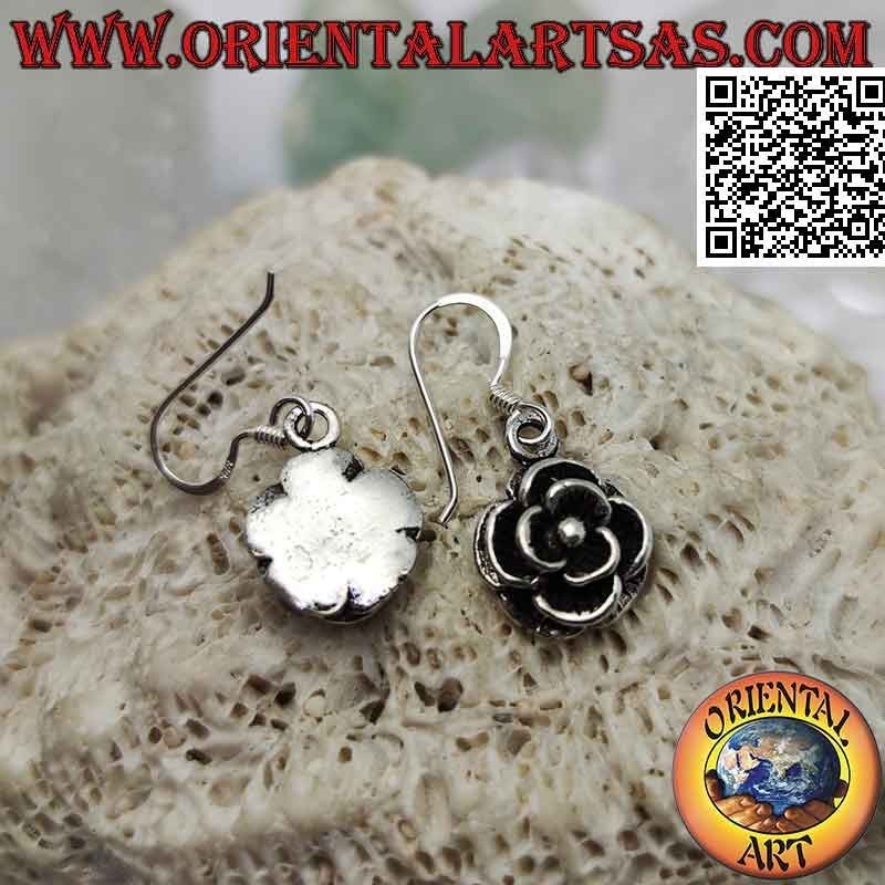 Silver leverback earrings with a pendant rose defined on various levels