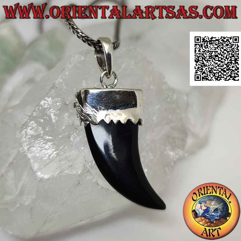 Pendentif en argent, corne porte-bonheur en onyx écrasé et capuchon en argent avec fleur en relief