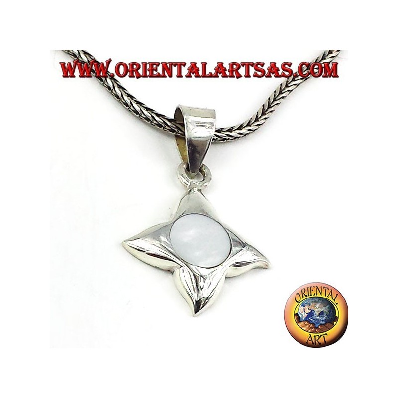 pendentif en argent avec nacre avec quatre points