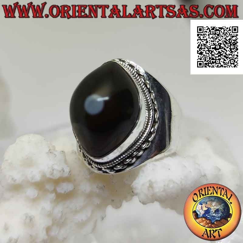 Anillo de plata con ágata ojo de Shiva negra en lanzadera y borde de cadena en engaste liso (g)