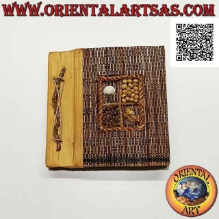 Photo album in natural paper and dried woods and barks, grains and shells (16.5 cm)