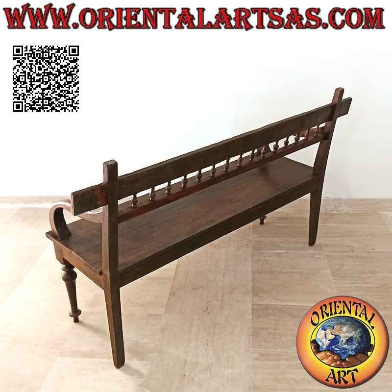 Panca a tre posti con schienale a colonnine realizzata a mano in legno antico di teak
