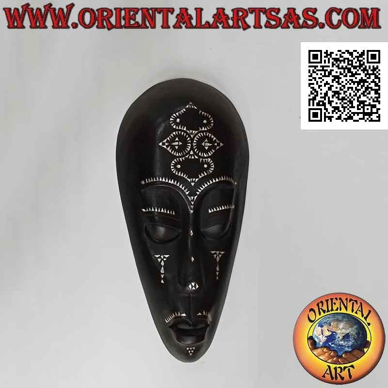 Máscara aborigen tradicional de Lombok en madera de caoba negra con incrustaciones de nácar, 50 x 24 cm