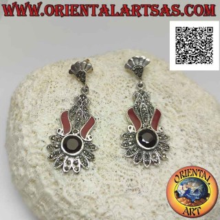 Orecchini in argento tempestati di marcassite con granato tondo sfaccettato e fascette di corniola