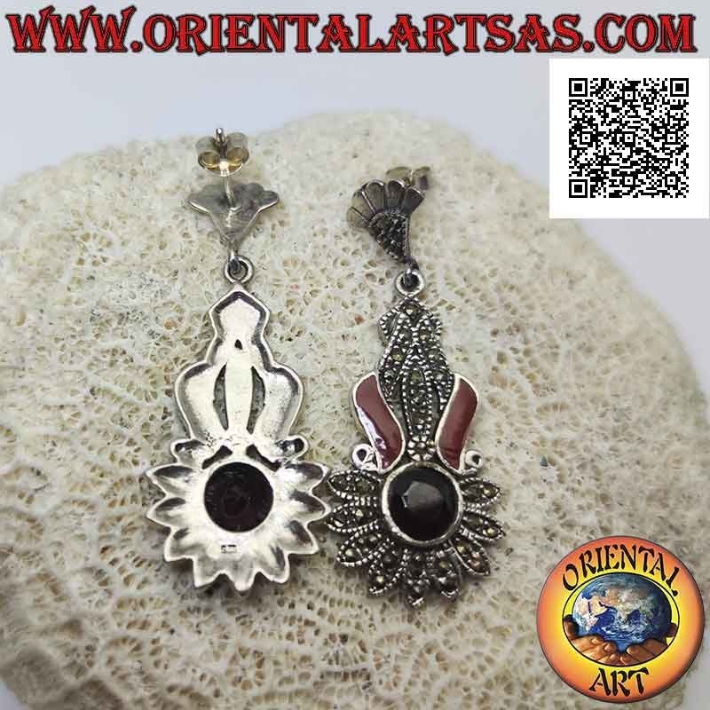 Orecchini in argento tempestati di marcassite con granato tondo sfaccettato e fascette di corniola