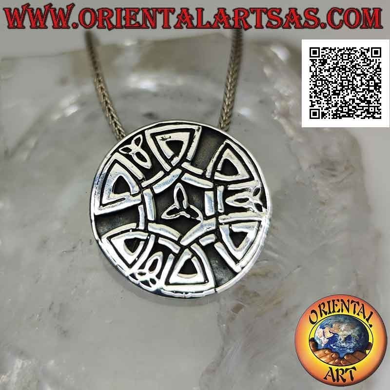 Silver pendant, Celtic medallion with combination of triquetra tris in bas-relief