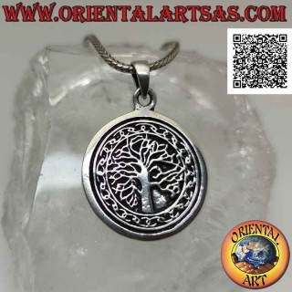 Ciondolo in argento, medaglia tonda con Yggdrasil o albero della vita contornato da nodi celtici in bassorilievo