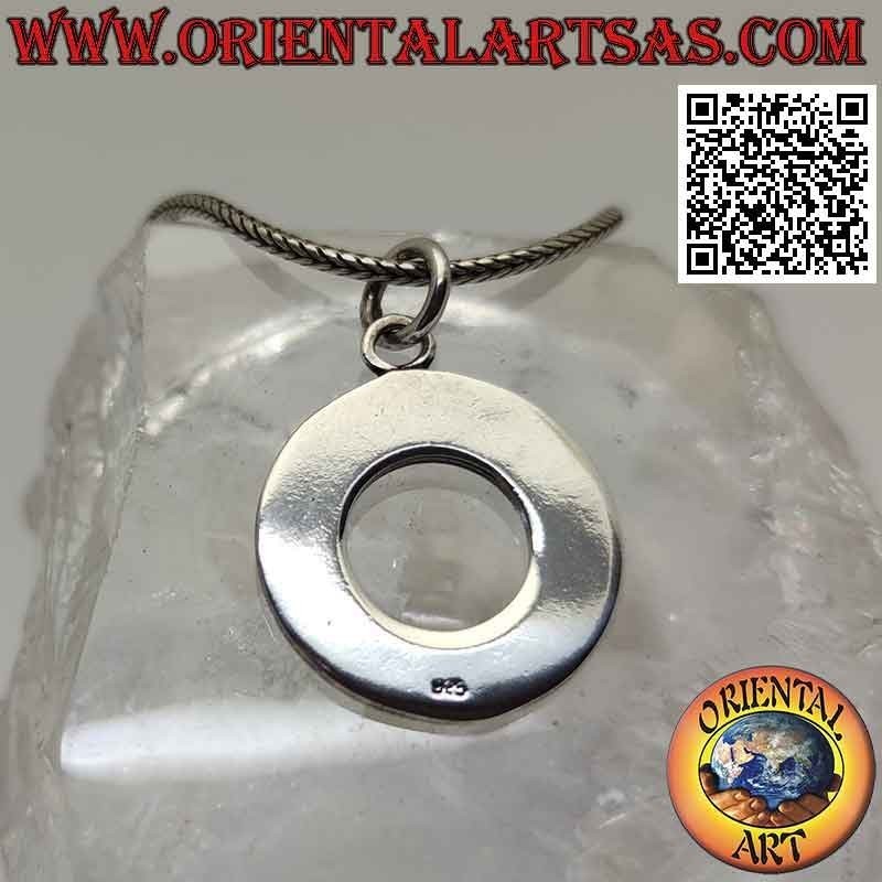 Colgante de plata, disco con runas en bajorrelieve (amuleto vikingo)