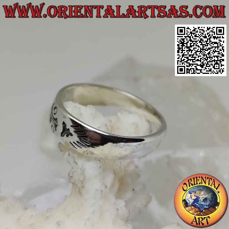 Bague en argent à bande croissante avec gravure abstraite frontale