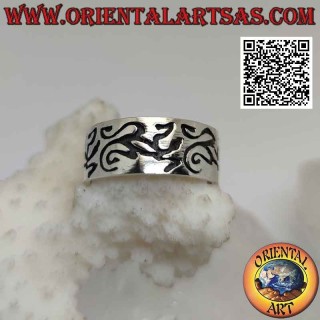 Bague en argent à bande plate avec geckos abstraits gravés