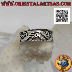 Silver band ring with wavy...
