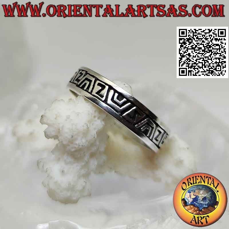 Silberner Bandring mit gravierten aztekischen Symbolen