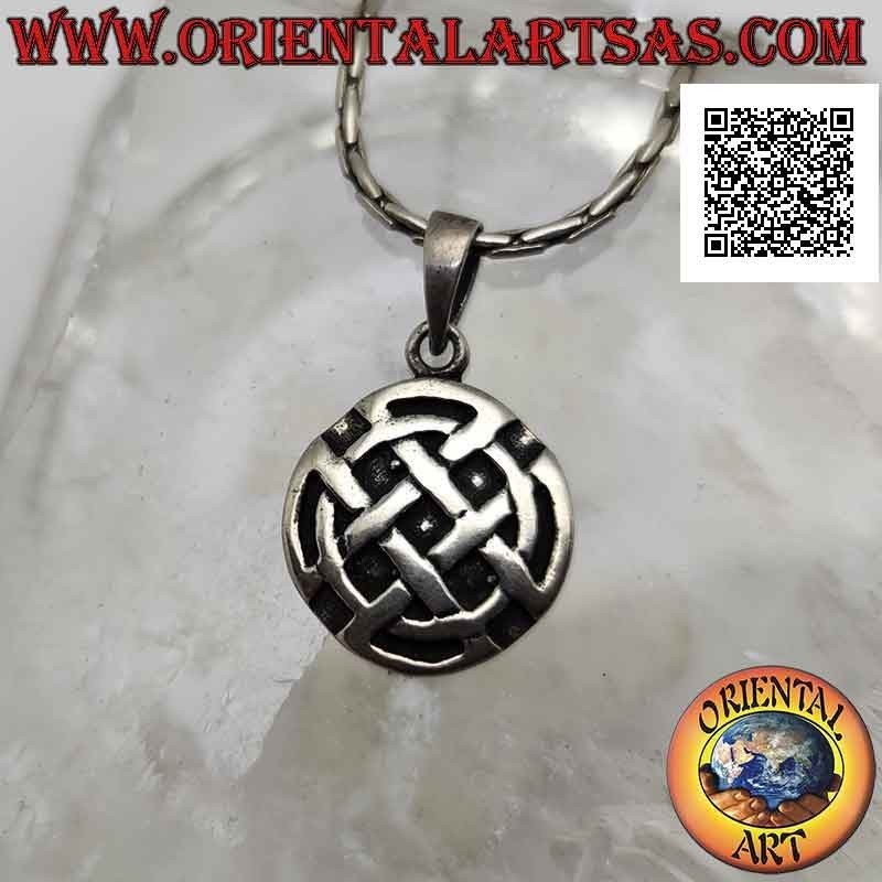 Colgante de plata, escudo con nudo celta para protección contra los malos espíritus
