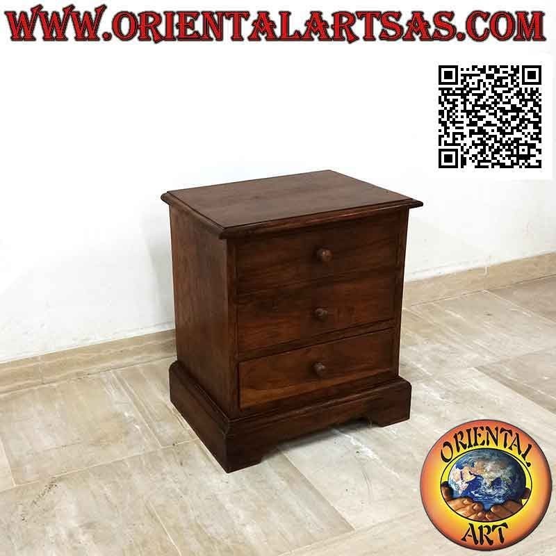 Table de chevet basse avec trois tiroirs en bois de teck