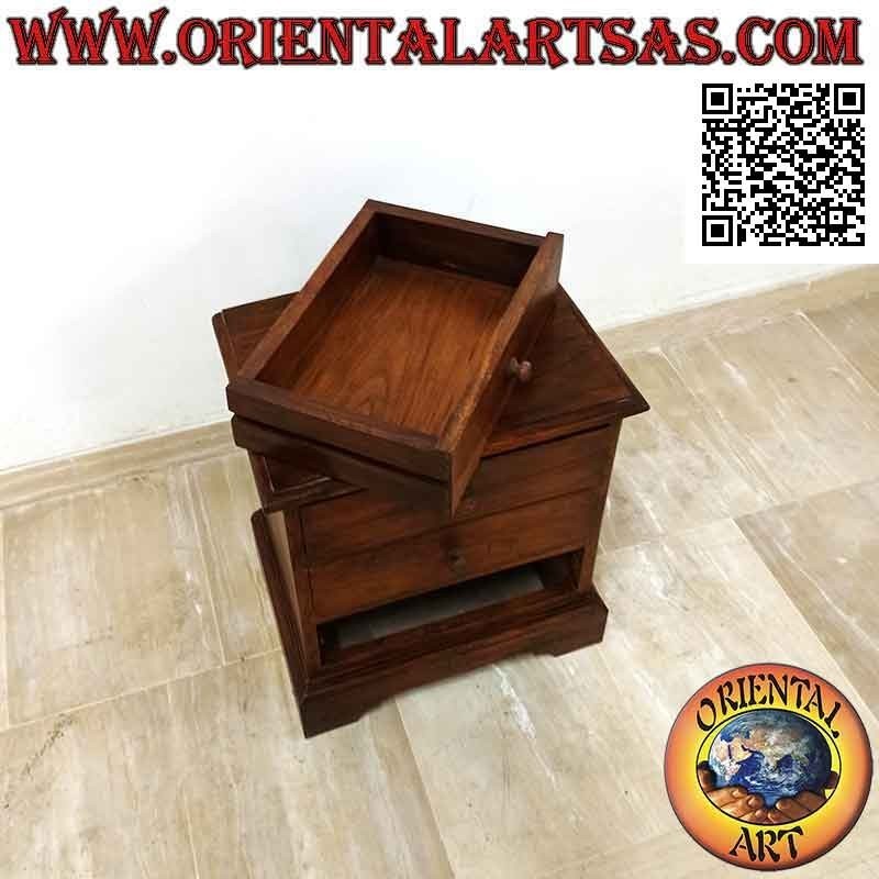 Comodino basso a tre cassetti in legno di teak