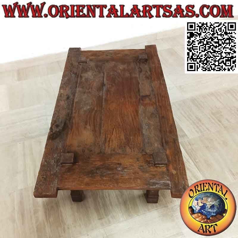 Mesa de salón primitiva baja antigua en madera de teca antigua